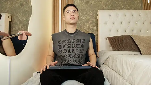 Snapshot of Stiven_Zarek chatting on 03/25/26, 12:44 Stiven Zarek online show from 03/25/26, 12:44