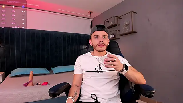 liam es online show from 03/14/26, 02:39