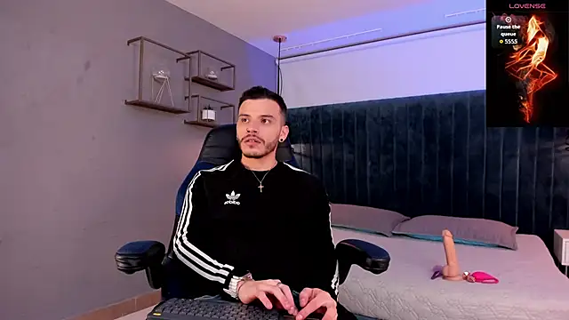 liam es online show from 03/15/26, 04:29