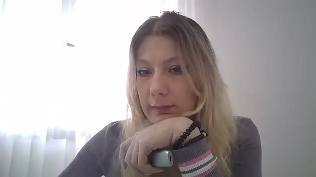 Foxy Bright online show from 02/28/26, 12:39