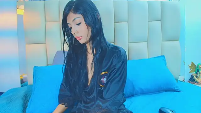 Lana Sliim online show from 03/12/26, 12:11