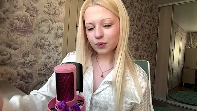 JeneeBIanks online show from 04/03/26, 12:14