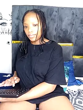 Divine Beautyxx online show from 04/13/26, 03:56