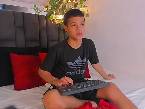 Snapshot of PATRIICKMILLER chatting on 02/26/26, 03:22 PATRIICKMILLER online show from 02/26/26, 03:22