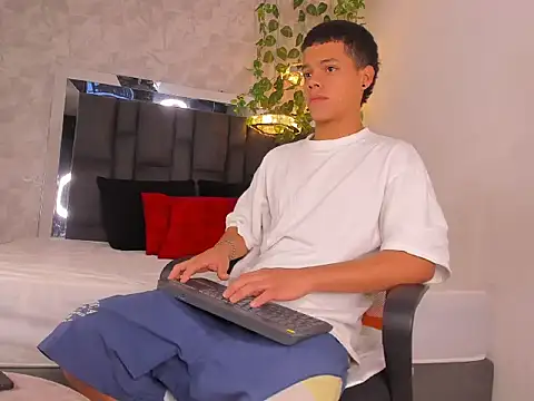 Snapshot of PATRIICKMILLER chatting on 03/03/26, 03:07 PATRIICKMILLER online show from 03/03/26, 03:07