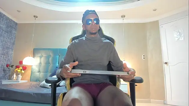 Snapshot of bray_1999 chatting on 03/02/26, 03:41 bray 1999 online show from 03/02/26, 03:41