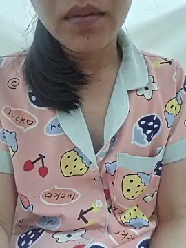 Snapshot of kieuqueen92 chatting on 02/27/26, 12:05 kieuqueen92 online show from 02/27/26, 12:05