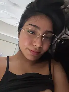 Snapshot of Linarodri chatting on 07/19/26, 06:33 Linarodri online show from 07/19/26, 06:33