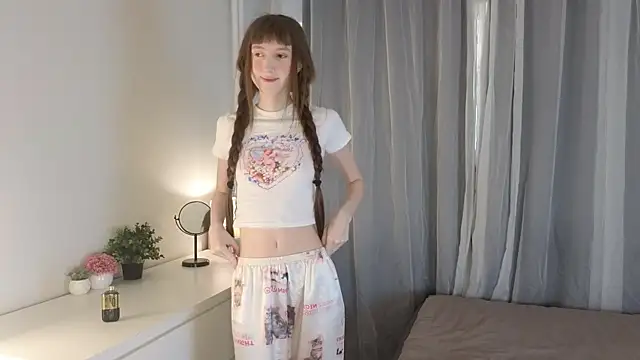 arina waifu online show from 04/04/26, 03:09