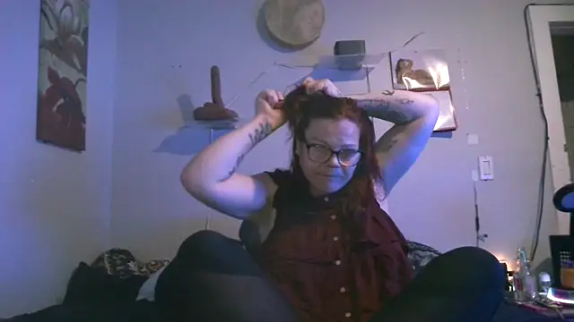 Snapshot of Sexymilf6992 chatting on 08/06/26, 12:56 Sexymilf6992 online show from 08/06/26, 12:56