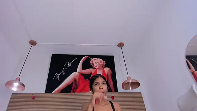 Snapshot of _sussan_miller chatting on 05/29/26, 12:36 sussan miller online show from 05/29/26, 12:36