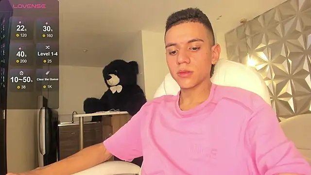 Snapshot of dominicjonnes chatting on 03/04/26, 08:26 dominicjonnes online show from 03/04/26, 08:26