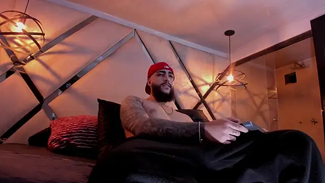 SantiagoHincapiie online show from 03/05/26, 04:19