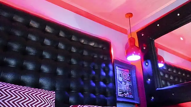 SantiagoHincapiie online show from 03/15/26, 04:29