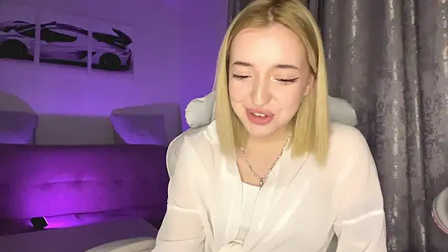 Snapshot of EllianaMiller chatting on 02/28/26, 04:19 EllianaMiller online show from 02/28/26, 04:19