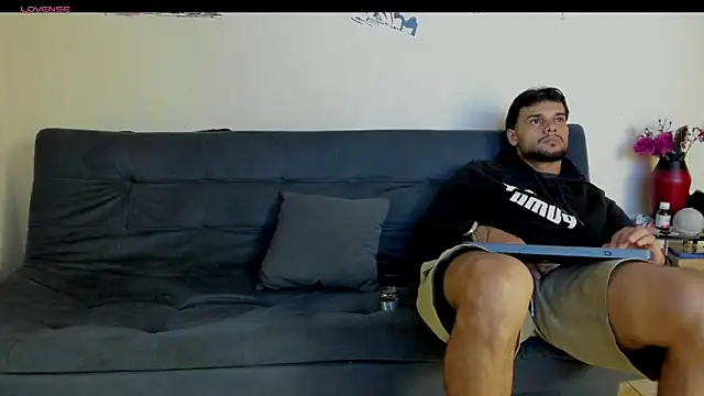 heteros hot  online show from 04/13/26, 09:20