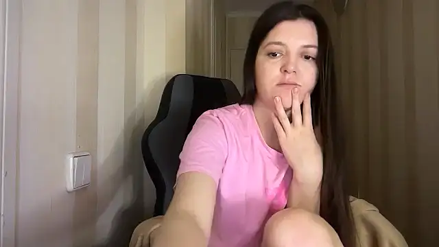 Eloise Pattie online show from 03/17/26, 10:46