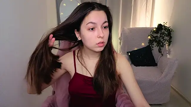 Snapshot of BellaThery chatting on 05/14/26, 05:14 BellaThery online show from 05/14/26, 05:14