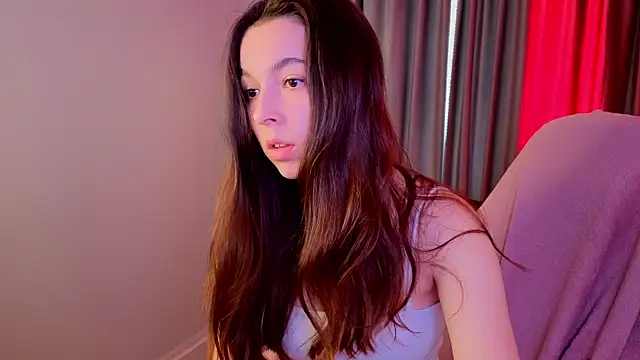 Snapshot of BellaThery chatting on 07/03/26, 05:14 BellaThery online show from 07/03/26, 05:14