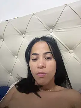 Snapshot of Issis2000 chatting on 06/02/26, 07:54 Issis2000 online show from 06/02/26, 07:54