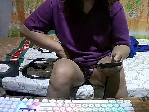 Snapshot of Radiant_smile chatting on 05/03/26, 09:21 Radiant smile online show from 05/03/26, 09:21