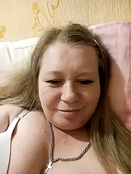 KiraStanton online show from 04/15/26, 08:09