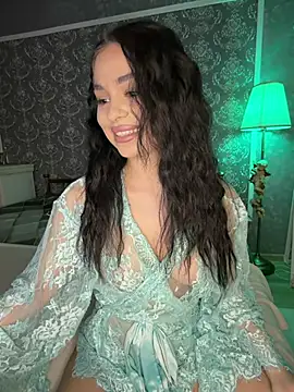 Olivia Noor online show from 04/11/26, 05:39