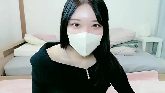 natsuka-chan online show from 03/07/26, 05:37