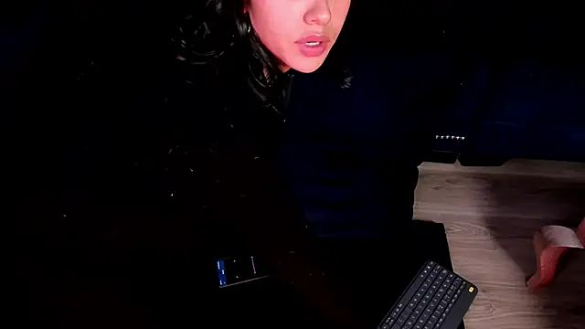 Fiorelaa  online show from 06/03/26, 02:33