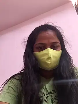 Snapshot of Shaliniqueen chatting on 03/04/26, 10:21 Shaliniqueen online show from 03/04/26, 10:21