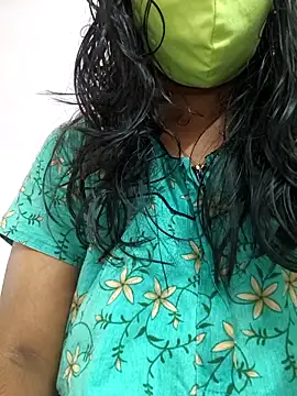 Snapshot of Shaliniqueen chatting on 03/05/26, 04:08 Shaliniqueen online show from 03/05/26, 04:08