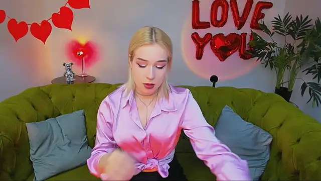 Snapshot of serene_land chatting on 03/03/26, 01:06 serene land online show from 03/03/26, 01:06