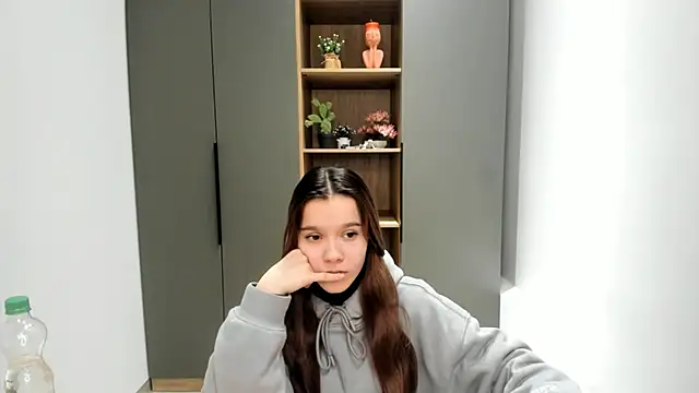 LouanneBrant online show from 02/21/26, 12:17