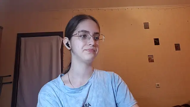 Katelemon online show from 07/10/26, 10:18
