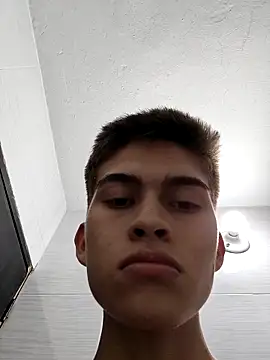 Snapshot of bbluchito chatting on 02/26/26, 04:11 bbluchito online show from 02/26/26, 04:11