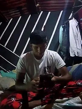 zeus23cm1 online show from 02/23/26, 12:46