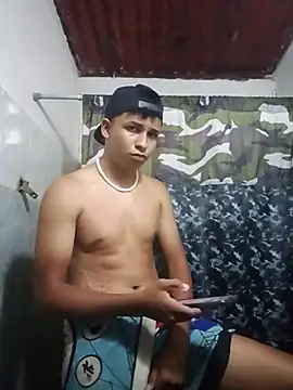 zeus23cm1 online show from 02/25/26, 10:08