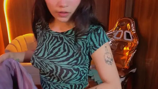 Daphne nicole b online show from 05/27/26, 12:57