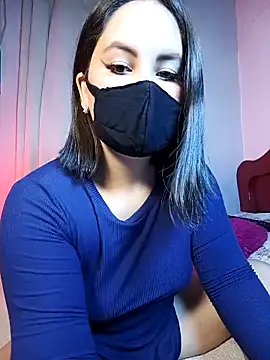 aiuniee hot online show from 04/20/26, 06:09