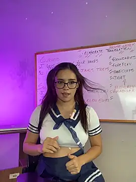 NaomiStar1 online show from 03/06/26, 04:42