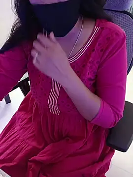 Queenlipx online show from 03/08/26, 02:54