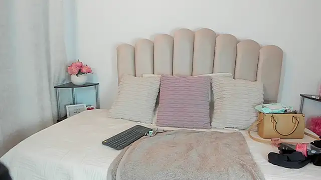 celeste z online show from 03/04/26, 12:33