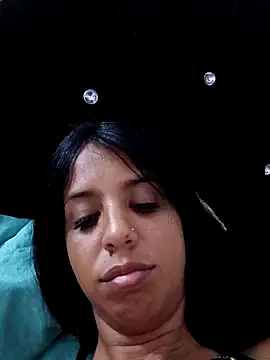 Snapshot of skinnyprety18 chatting on 03/03/26, 04:07 skinnyprety18 online show from 03/03/26, 04:07