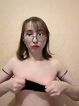 Ella17582 online show from 03/05/26, 10:17