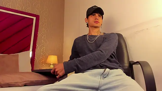 Snapshot of Dominic_Foxx chatting on 03/02/26, 12:45 Dominic Foxx online show from 03/02/26, 12:45