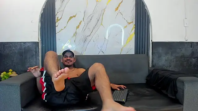 Latins on fire online show from 03/22/26, 12:14