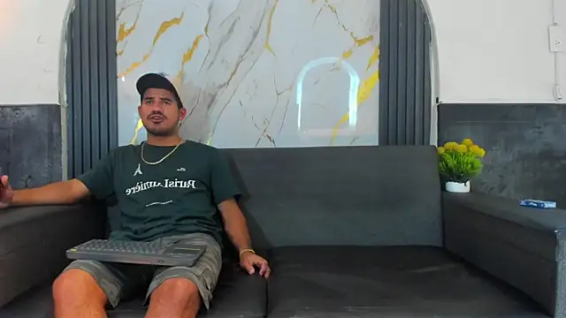 Latins on fire online show from 04/19/26, 07:49