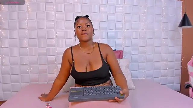 Snapshot of RebeccaBourbon chatting on 03/02/26, 07:43 RebeccaBourbon online show from 03/02/26, 07:43