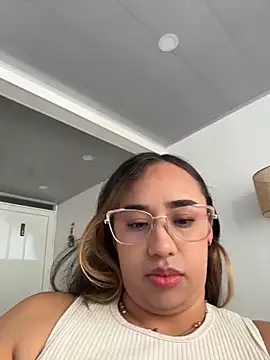 Eyssha online show from 02/26/26, 02:49