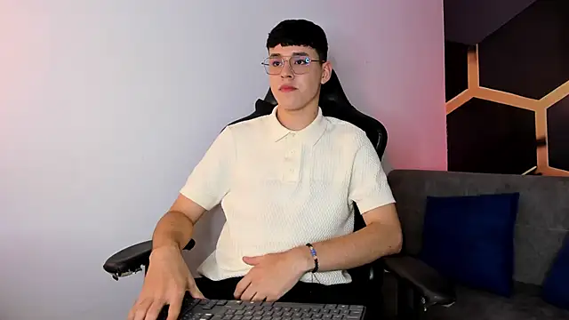 Snapshot of IanBlake_ chatting on 03/02/26, 09:10 IanBlake online show from 03/02/26, 09:10